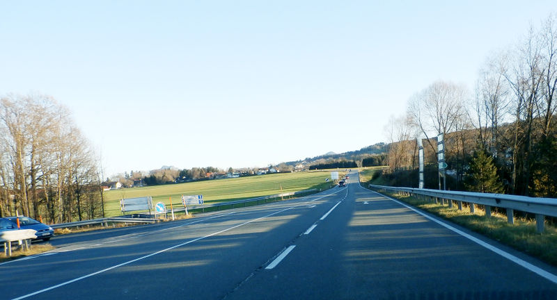 Datei:Thalgauer Landesstraße.jpg