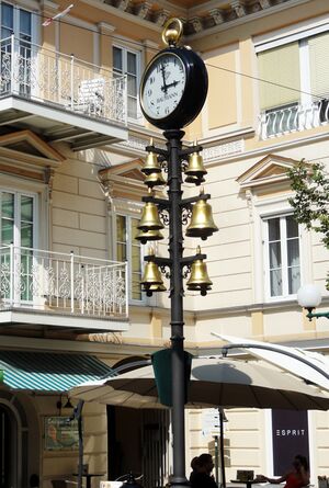 Die perfekte Uhr die schlägt.jpg