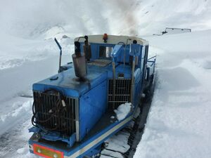 Grossglockner Hochalpenstrasse Schneeraeumung 2013 90.jpg