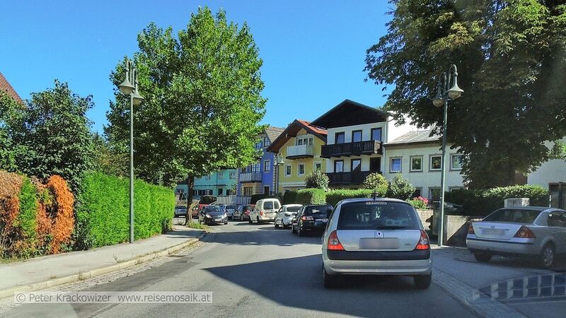Datei:Neumarkt Stau Hauptstraße.jpg