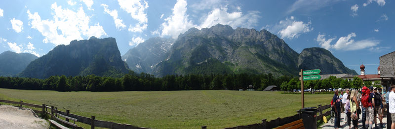 Datei:Wiesenpanorama St. Bartholomä.jpg