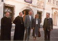 Helmut kohl mit frau und abt prälat neuhard.jpg