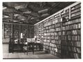 Hermann-Bahr-Bibliothek in der Bibliotheksaula der Salzburger Studienbibliothek (1935).jpg