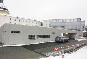 Parkgarage des KH der Barmherzigen Brüder, Einfahrt.jpg