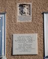 Mozartplatz 8 Altstadt Salzburg Wappen Gedenktafel.jpg