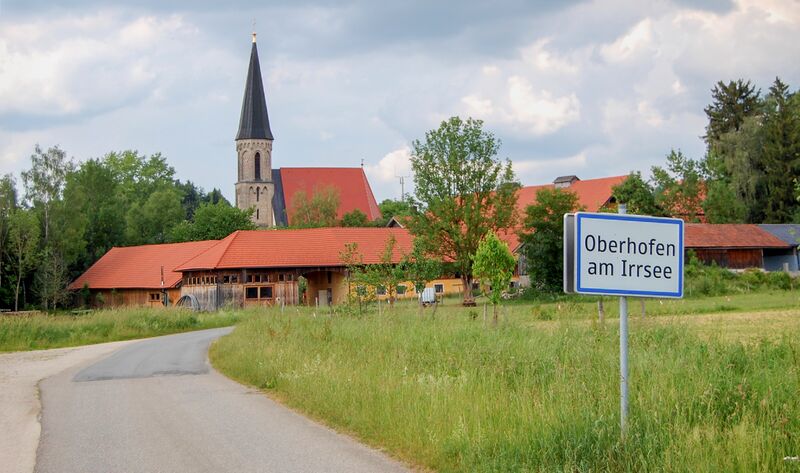 Datei:Oberhofen, Südansicht.jpg