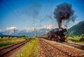 Salzburg Tiroler Bahn Dampfzug bei Maishofen mit Steinernem Meer im Hintergrund 1987.jpg