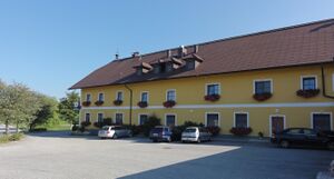 Gasthof Neuhofen , von der Thalgauer Landesstraße aus.JPG