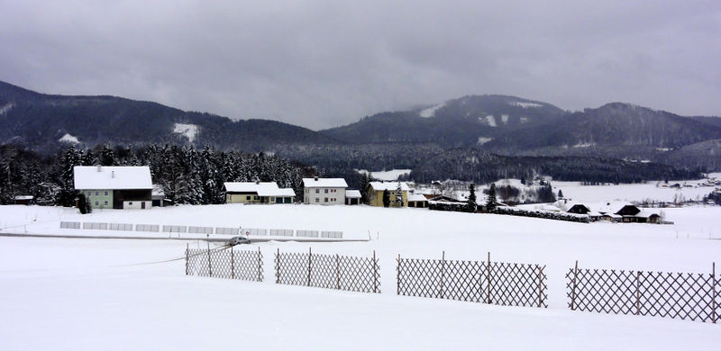 Datei:Hütterersiedlung in Thalgauegg.jpg