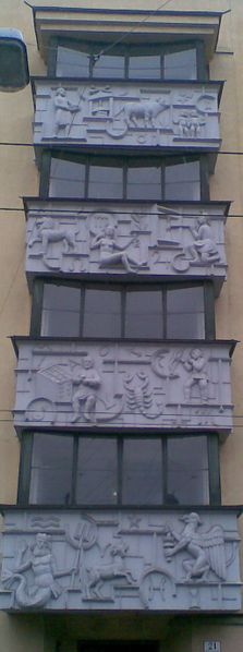 Datei:Kiesel-Gebäude, Erker Rainerstraße.jpg