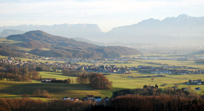 Datei:Anthering von Norden.jpg