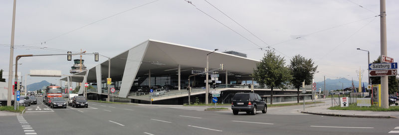 Datei:Panoramabild v. Pappas-Zentrale in Himmelreich.JPG