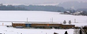 EZA-Zentrale in Weng mit Westbahn.jpg