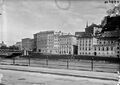 Giselakai gegen Staatsbrücke in der Stadt Salzburg 1913 oder später.jpg