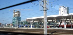 Hauptbahnhofansicht mit Perron Salzburg am 19.5.2018.jpg