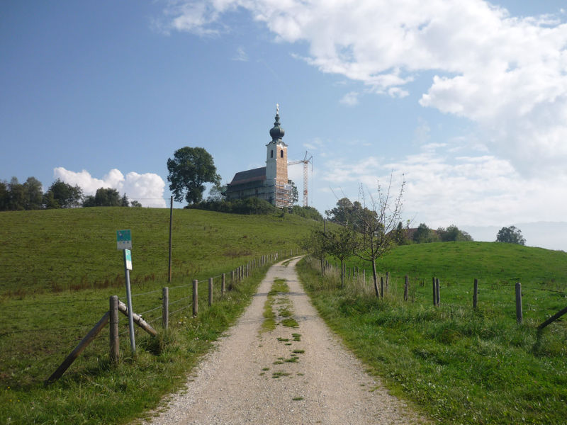 Datei:Wanderweg nach Johannishögl.jpg