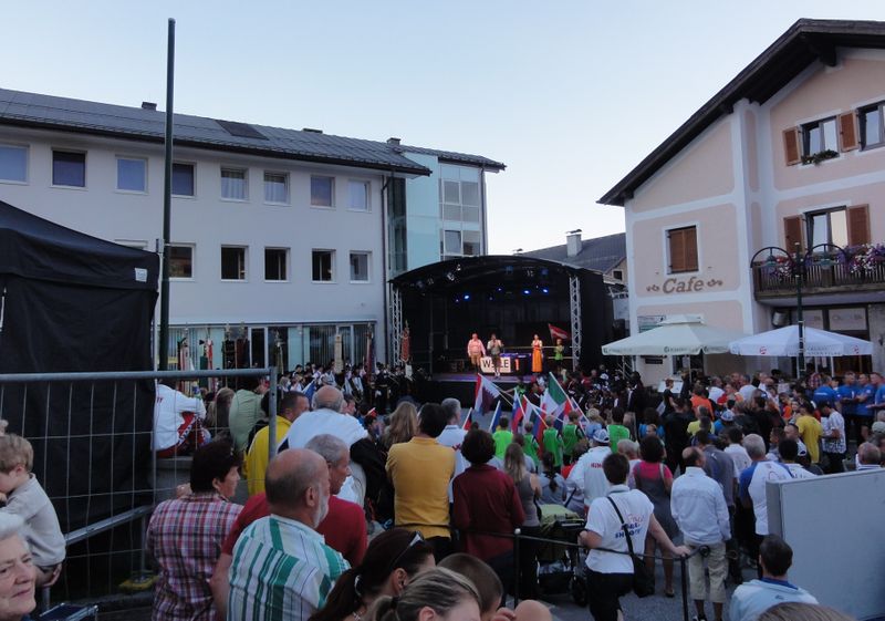 Datei:Eröffnungsfeier 2013.jpg