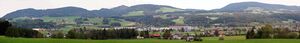 Herbstliches Thalgau-Panoramabild von der Riedlstraßeaus, 8.10.2009.jpg