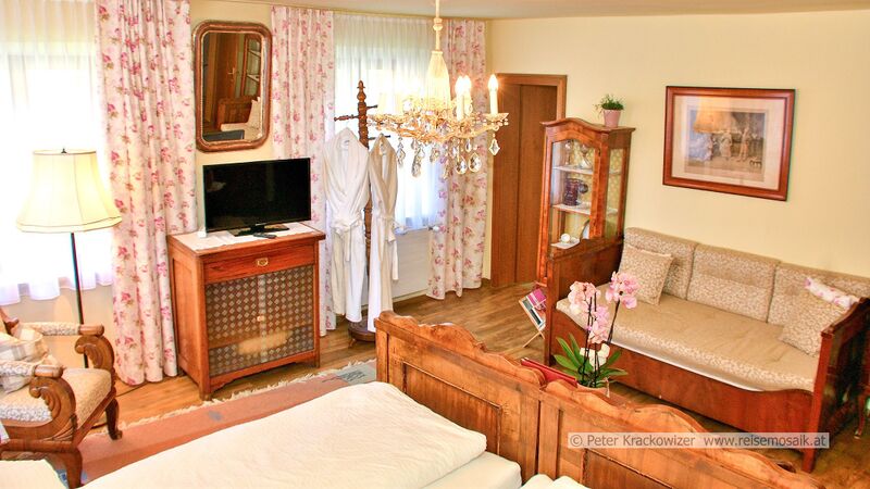 Datei:Hohlwegwirt Übernachten Austrag-Zimmer 03.jpg