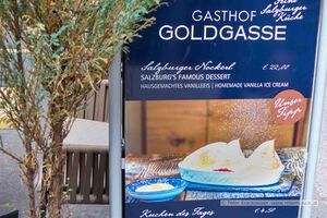 Salzburger Nockerl Goldgasse 2019 10 20.jpg