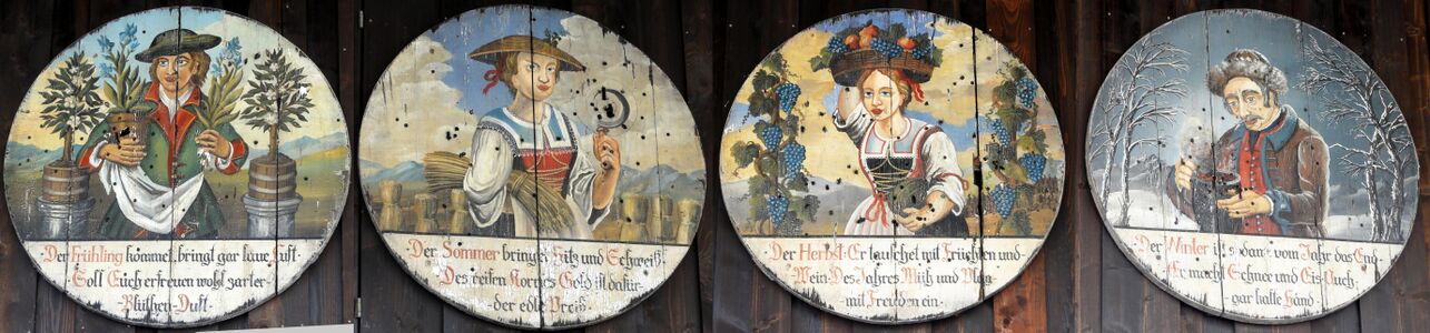 Schießscheiben "die vier Jahreszeiten" im Innenhof vom Gasthof Holznerwirt in Eugendorf.jpg
