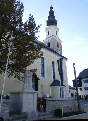 Kriegerdenkmal Hochformat.jpg