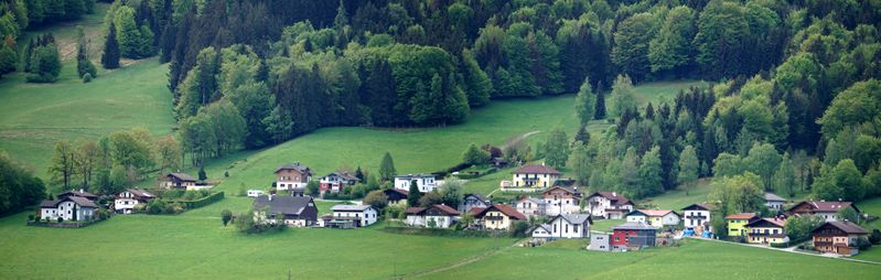 Datei:Leithensiedlung, Ansicht vom Pfarrhofbühel.jpg