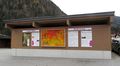 Schautafeln am Beginn des Themenweges beim Gemeindeamt Hintersee.jpg