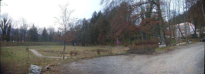 Datei:Schloss Arenberg mit Park.jpg