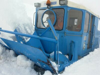 Grossglockner Hochalpenstrasse Schneeraeumung 2013 135.jpg