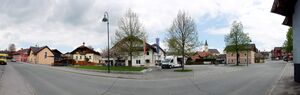Dorfplatz Henndorf.jpg