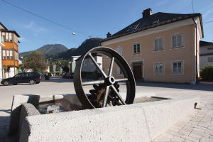 Gnigl Wiki Brunnen.jpg