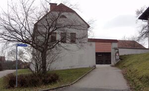 Pfarrhofweg in Eggelsberg.jpg