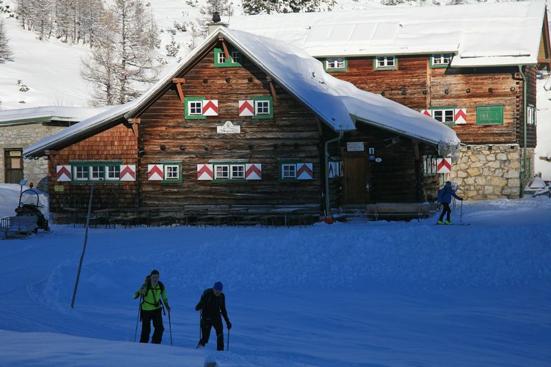Datei:Südwienerhütte- obertauern 03998 2014-01-06.jpg