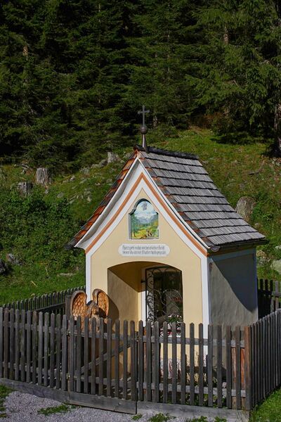 Datei:Winkelkapelle lessachtal 33851 2016-08-25.jpg
