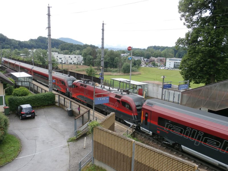 Datei:S-Bahn Haltestelle Kasern.jpg