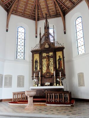 Altar in der evangelischen Kirche in Gosau.jpg