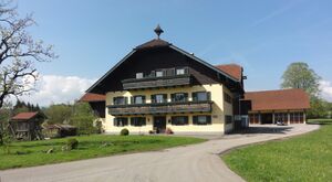 Hofbauer an der Fenningstraße.jpg