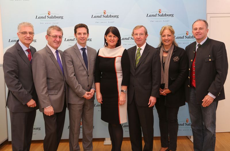 Datei:Regierungsfoto00320121119.jpg