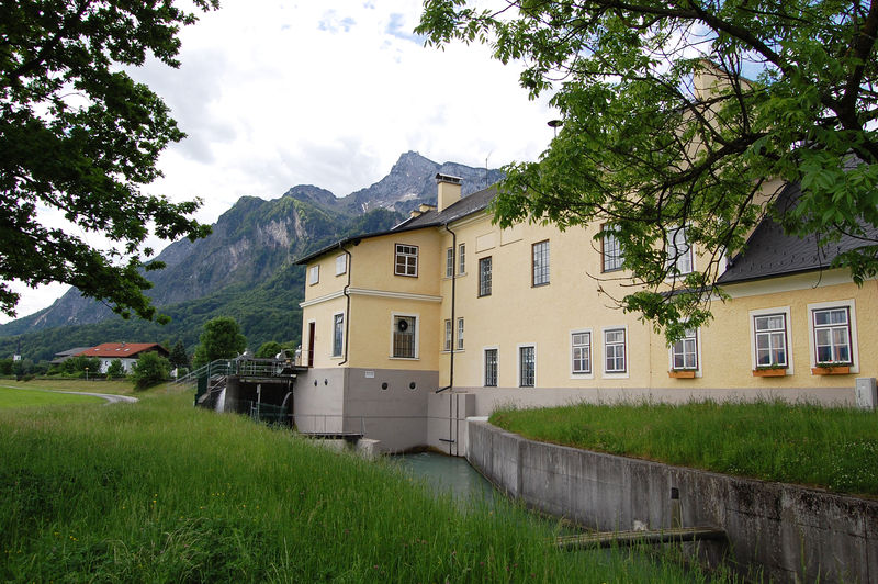 Datei:Eichetmühle mit Untersberg.jpg