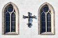 Kreuz an der Kirchenfassade von St. Andrä in der Stadt Salzburg.jpg