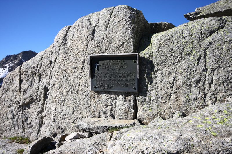 Datei:Marterl fackler-sonnblick 0134 13-08-01.jpg