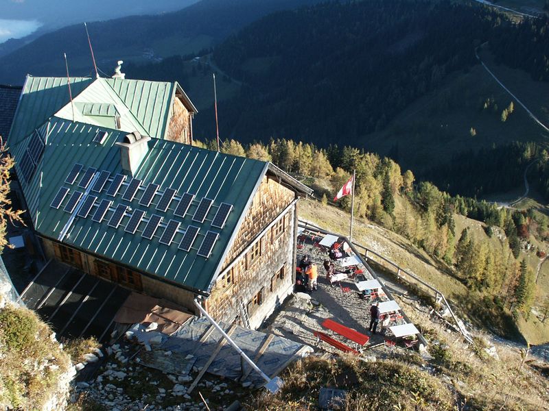 Datei:Purtschellerhaus 64651 2005-10-16.jpg