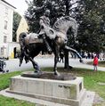 Tilly-Denkmal in vor der Basilika Altötting.jpg