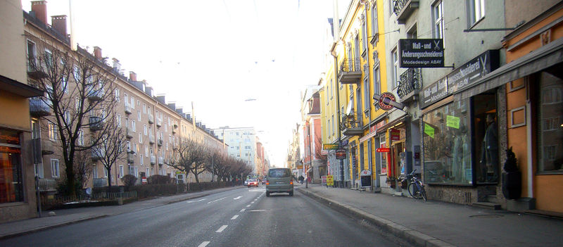 Datei:Ignaz-Harrer-Straße, stadtauswärtige Ansicht.jpg