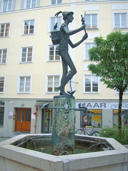 Datei:Papagenobrunnen.jpg