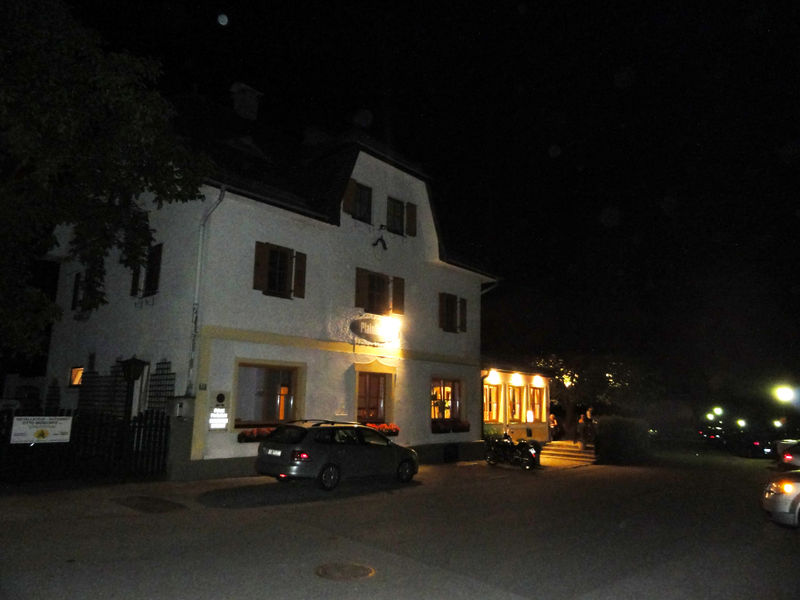 Datei:Restaurant Zur Plainlinde.jpg