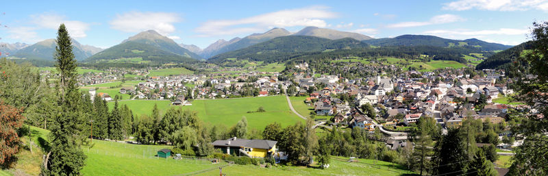 Datei:Tamsweg-Panorama von St. Leonhard aus.JPG