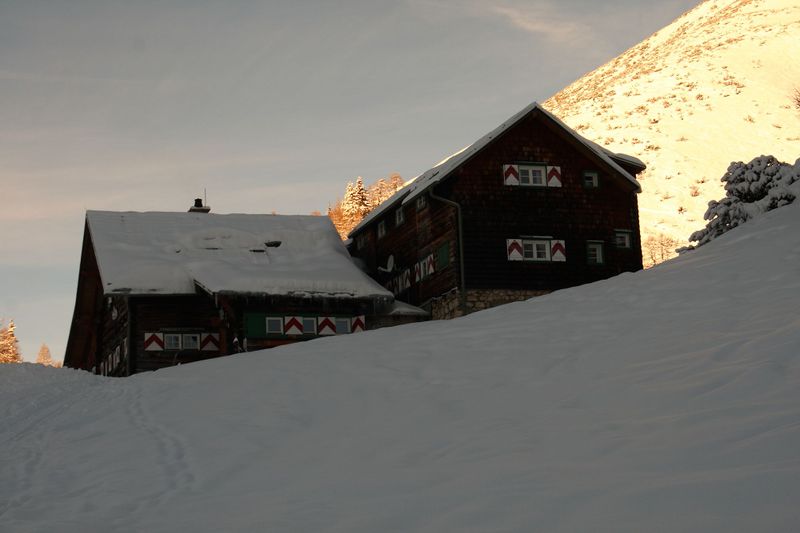 Datei:Südwienerhütte 31183 2014-01-06.jpg
