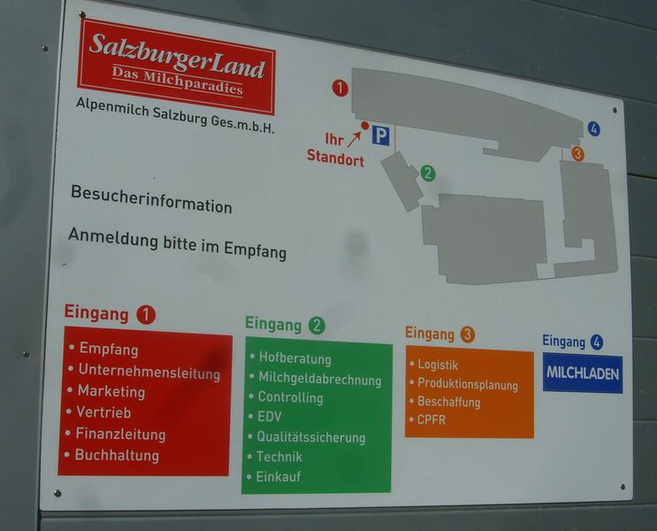 Datei:Milchhof Salzburg, Orientierungstafel.jpg